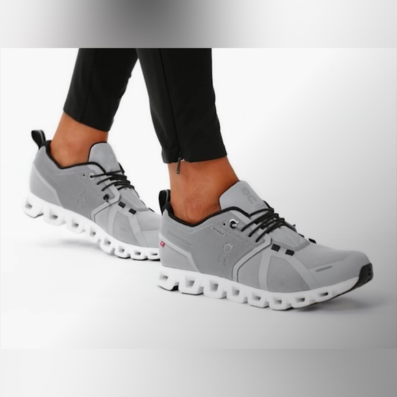 On Cloud 5 Waterproof Glacier Grey Size 8.5 ๐๐๐ - Picture 2 of 12